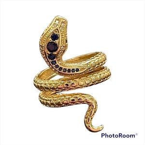 ❤️ NWT! Gold Coiled Snake Ring Size 8